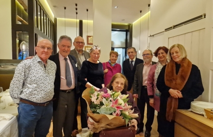 ......recibe un homenaje de sus familiares y amigos del RCB con motivo de su 90 cumpleaños